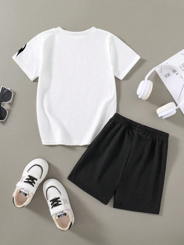 WB Adventure Lion Graphic Set